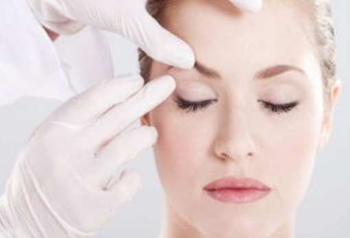 你與女神之間的距離，只差一款黑科技美容儀